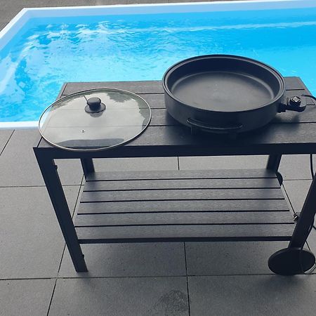 Grosszuegige Unterkunft Mit Terrasse Oberbrechen Exterior foto