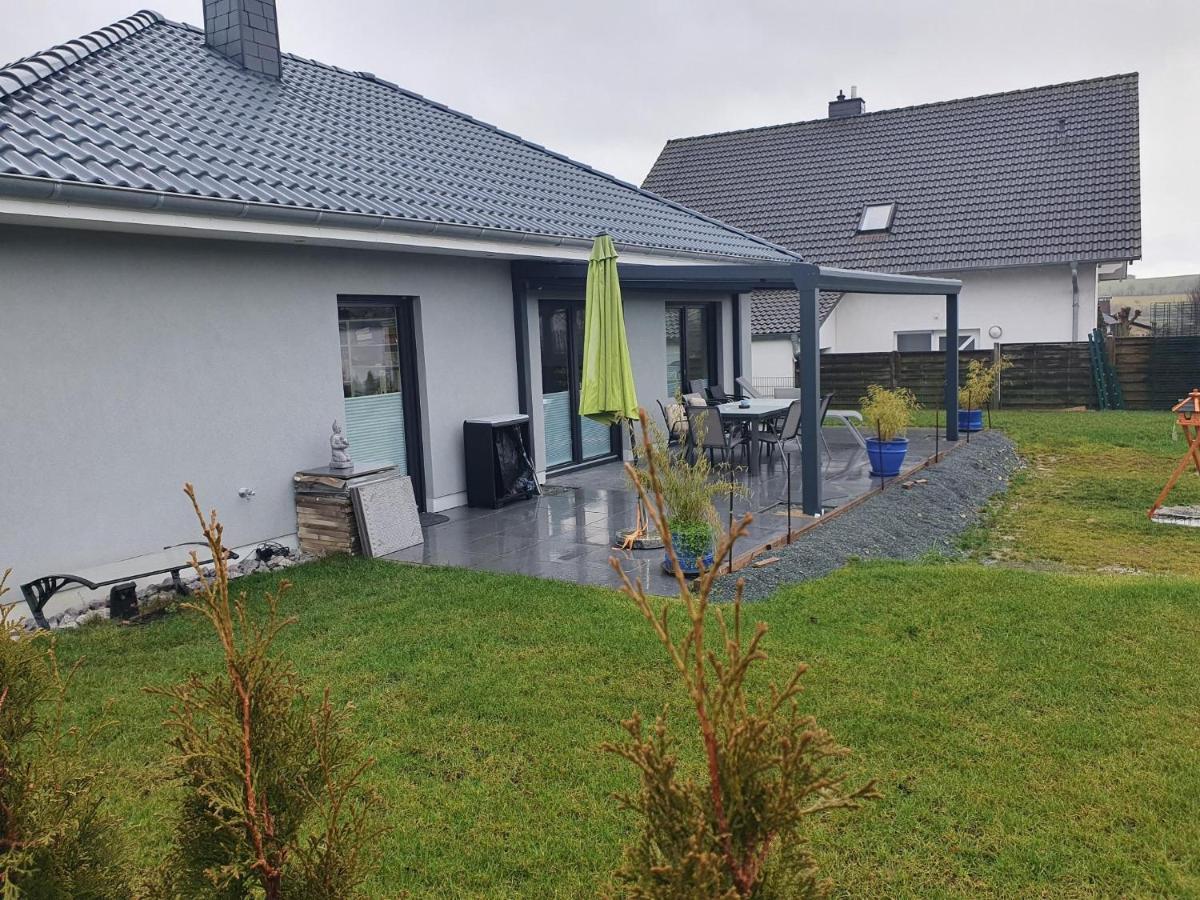 Grosszuegige Unterkunft Mit Terrasse Oberbrechen Exterior foto