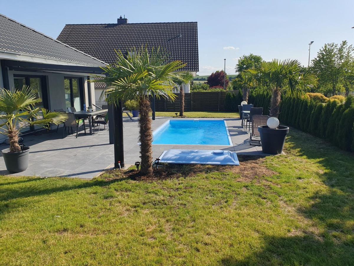 Grosszuegige Unterkunft Mit Terrasse Oberbrechen Exterior foto