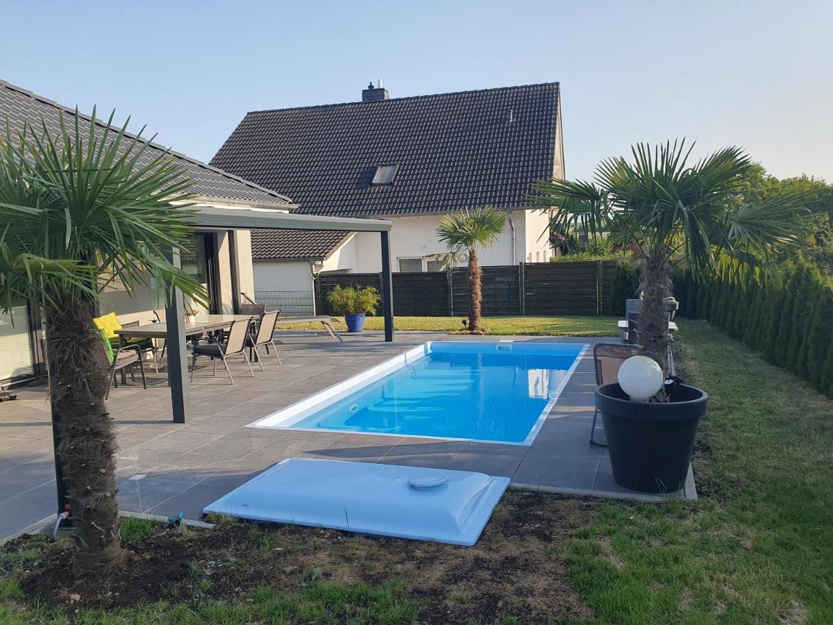 Grosszuegige Unterkunft Mit Terrasse Oberbrechen Exterior foto