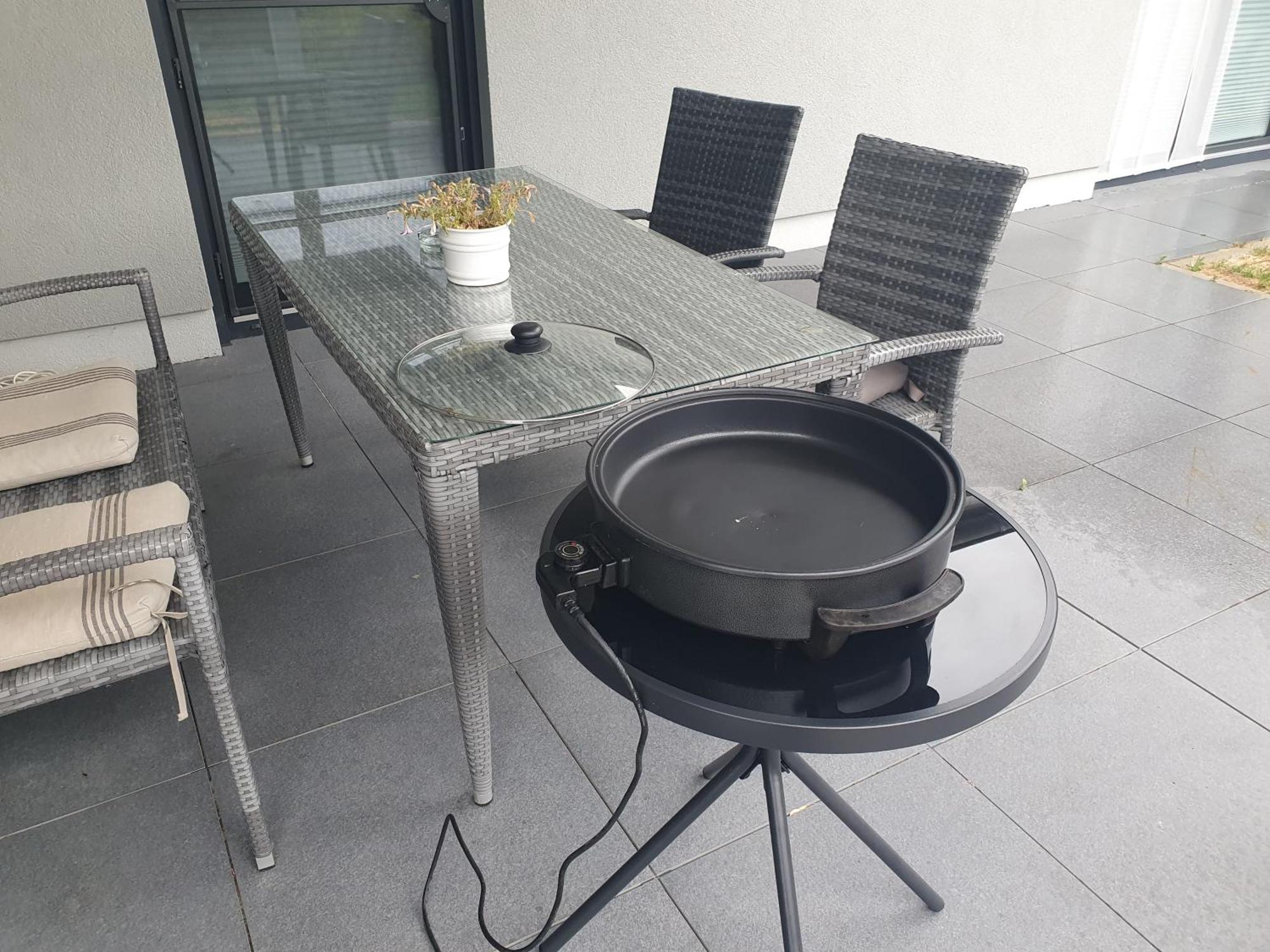 Grosszuegige Unterkunft Mit Terrasse Oberbrechen Exterior foto